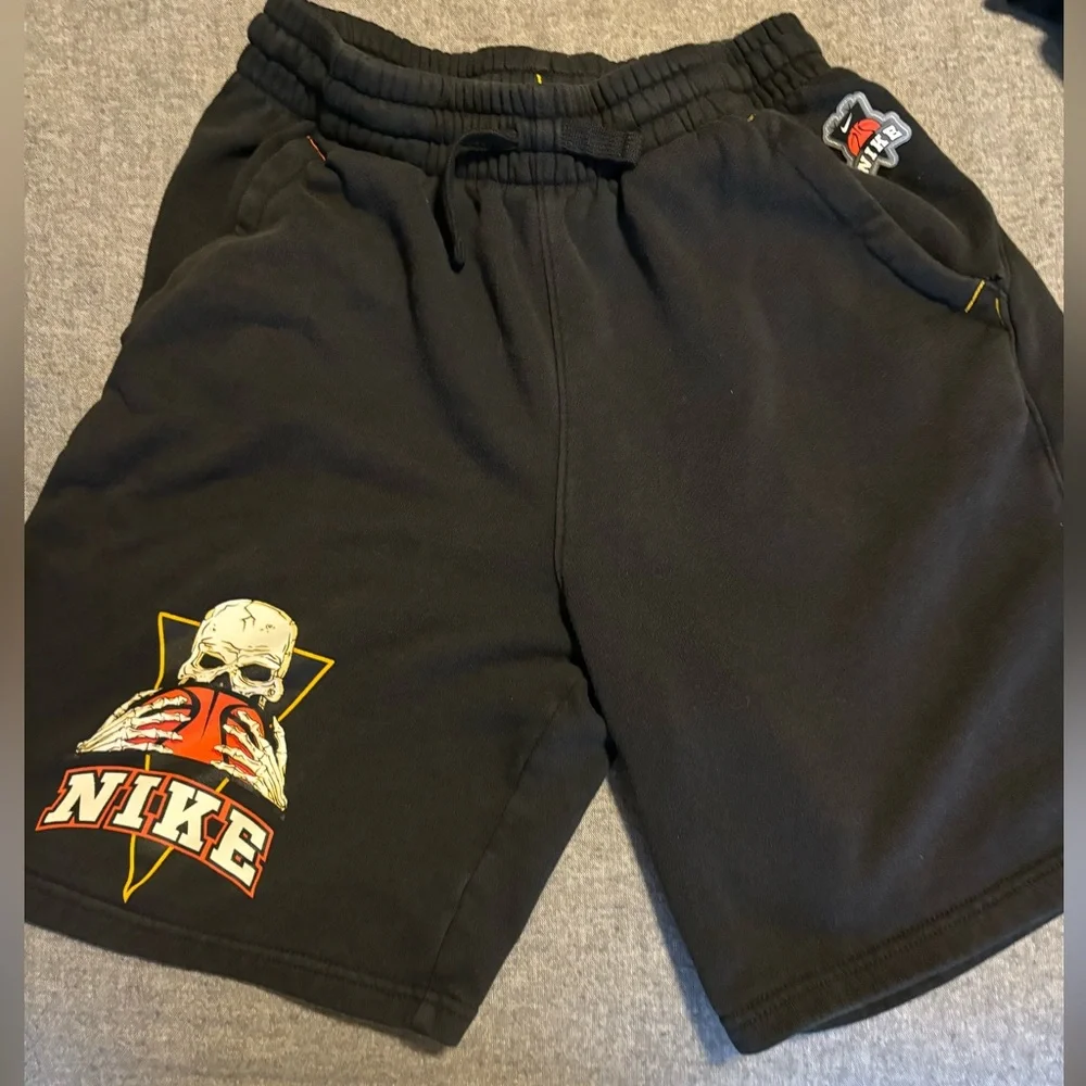 Nike‎ boys club frenzy shorts sz XL youth